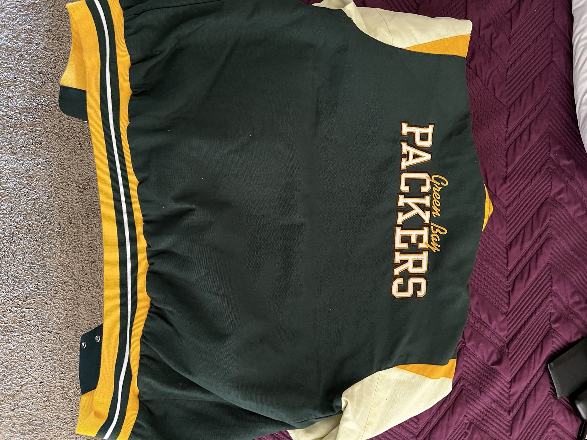 Green Bay Packers Jacket for Sale in Escondido, CA - OfferUp