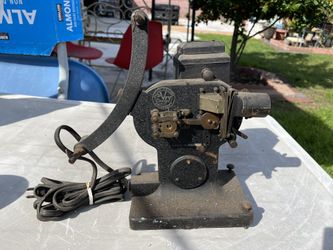 Vintage DeVry Type GT 16mm Motion Picture Projector NOT TESTED PARTS DECOR
