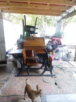 ANTIQUE SCHOOLS DESK 1899