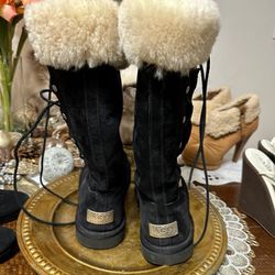 Ladies UGGS Suede Winter Boots 