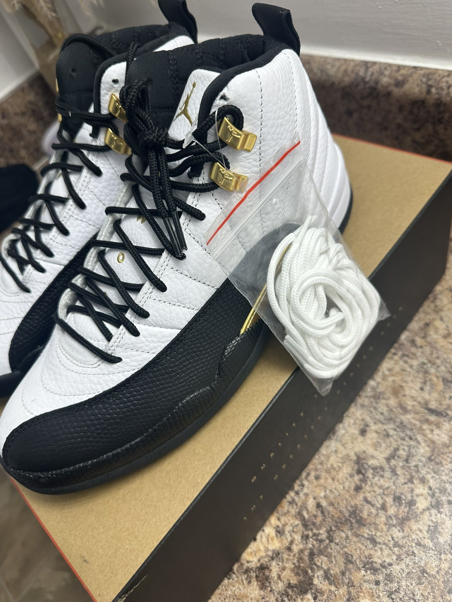 Air Jordan 4 Retro Taxi