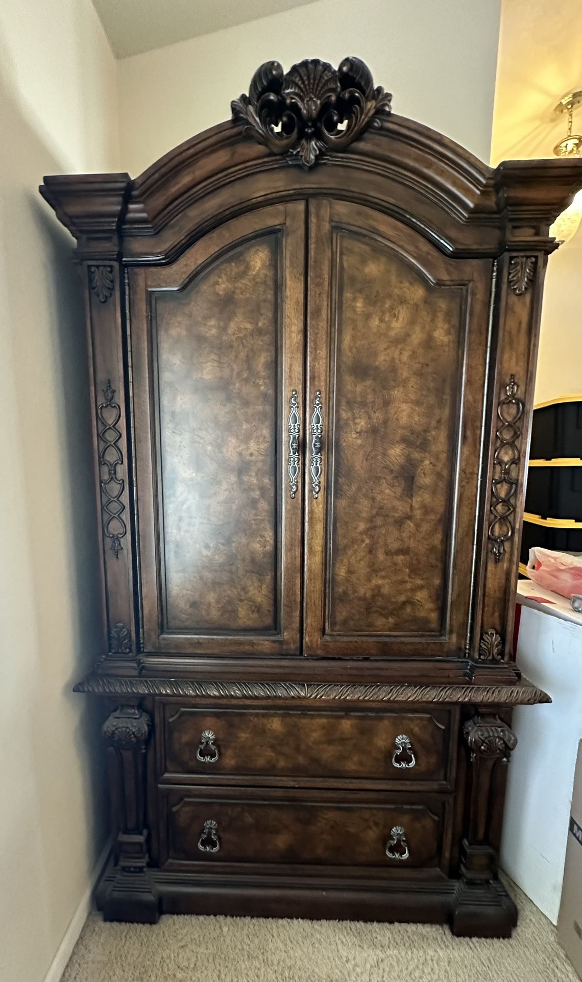 Armoire