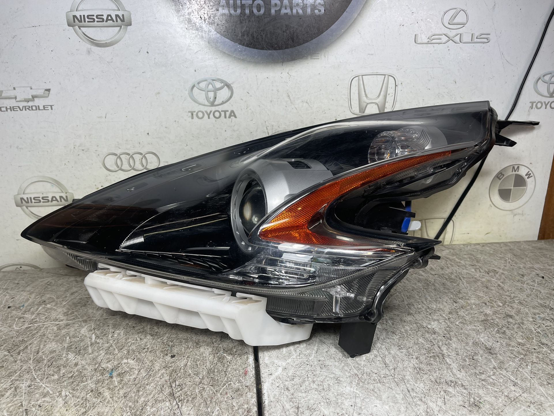 2015 - 2020 Nissan 370Z Left Driver Xenon HID Headlight OEM
