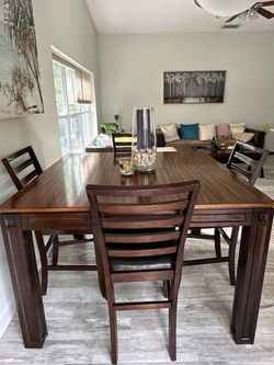 Hight top  dinning table