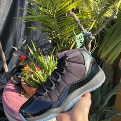 Jordan 11 Gamma Blue