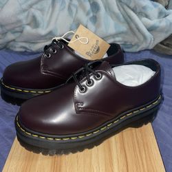 Dr Marten Platform oxford Burgundy women’s size 7
