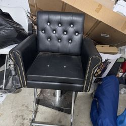 Tufted Black Salon Chair
