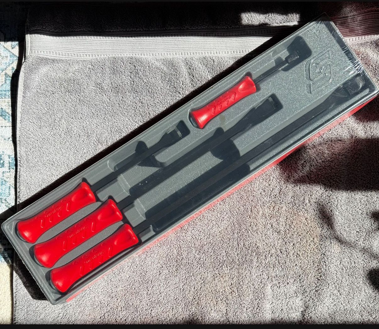 Snap-On Striking Pry-bar Set 4 Piece (SPBS704AR) BRAND NEW!!