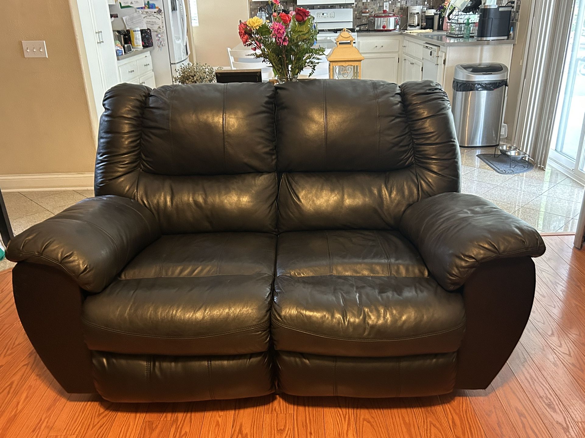 Black Genuine Leather Loveseat
