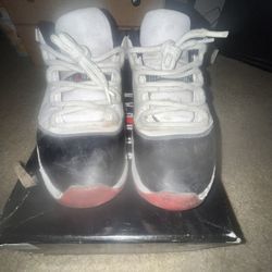 Jordan 11 Low Top Bred
