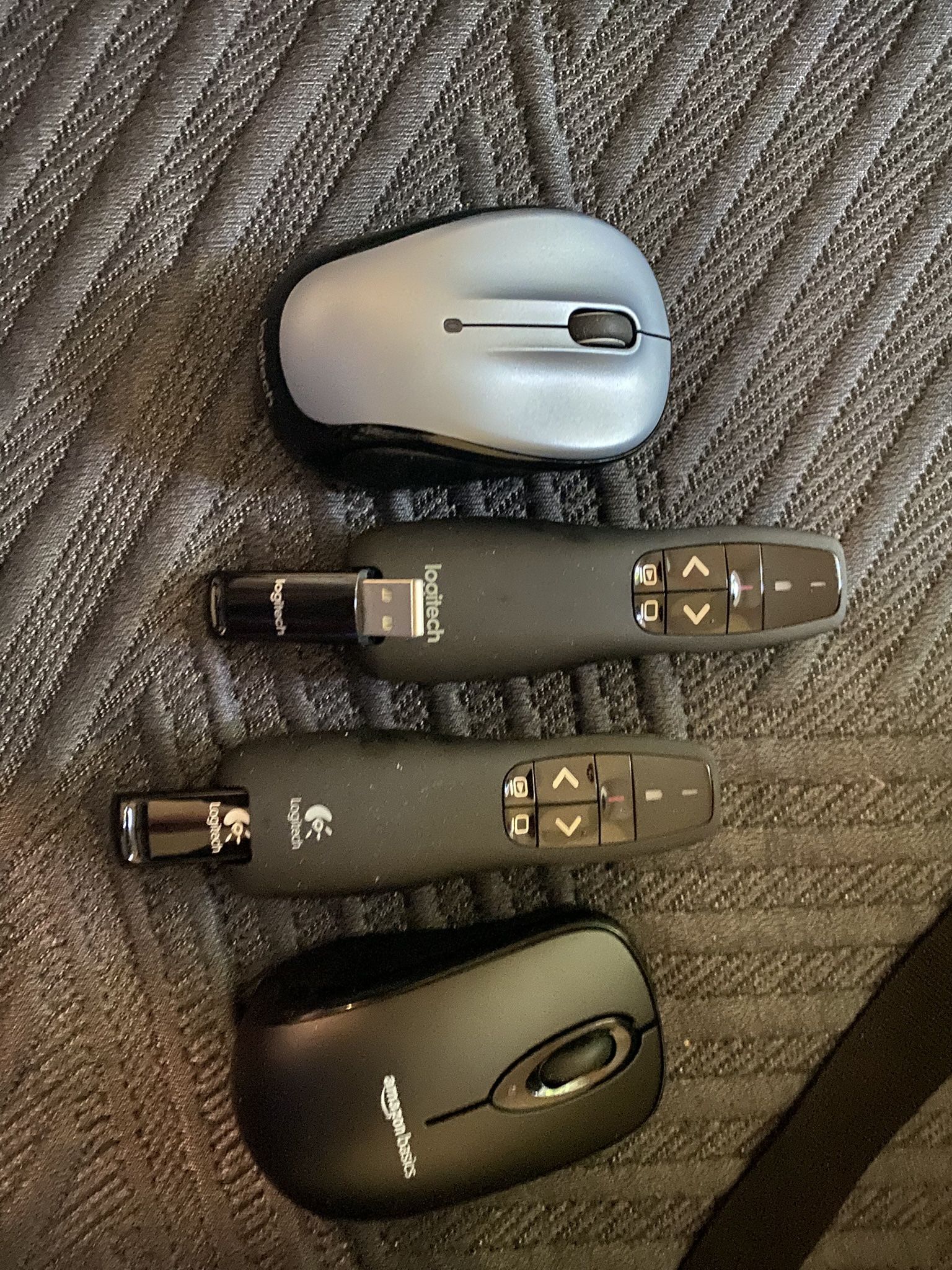 2 Mice And 2 Logitech Remotes For A Projector 