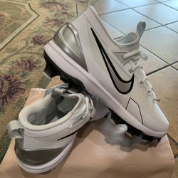 Nike Trout 9 MCS TPU “Molded Plastic” Baseball Cleats (Sizes Available: 7, 7.5, 8, 8.5, 9, 9.5, 10, 11, 11.5, 12, 12.5, 13, 13.5)