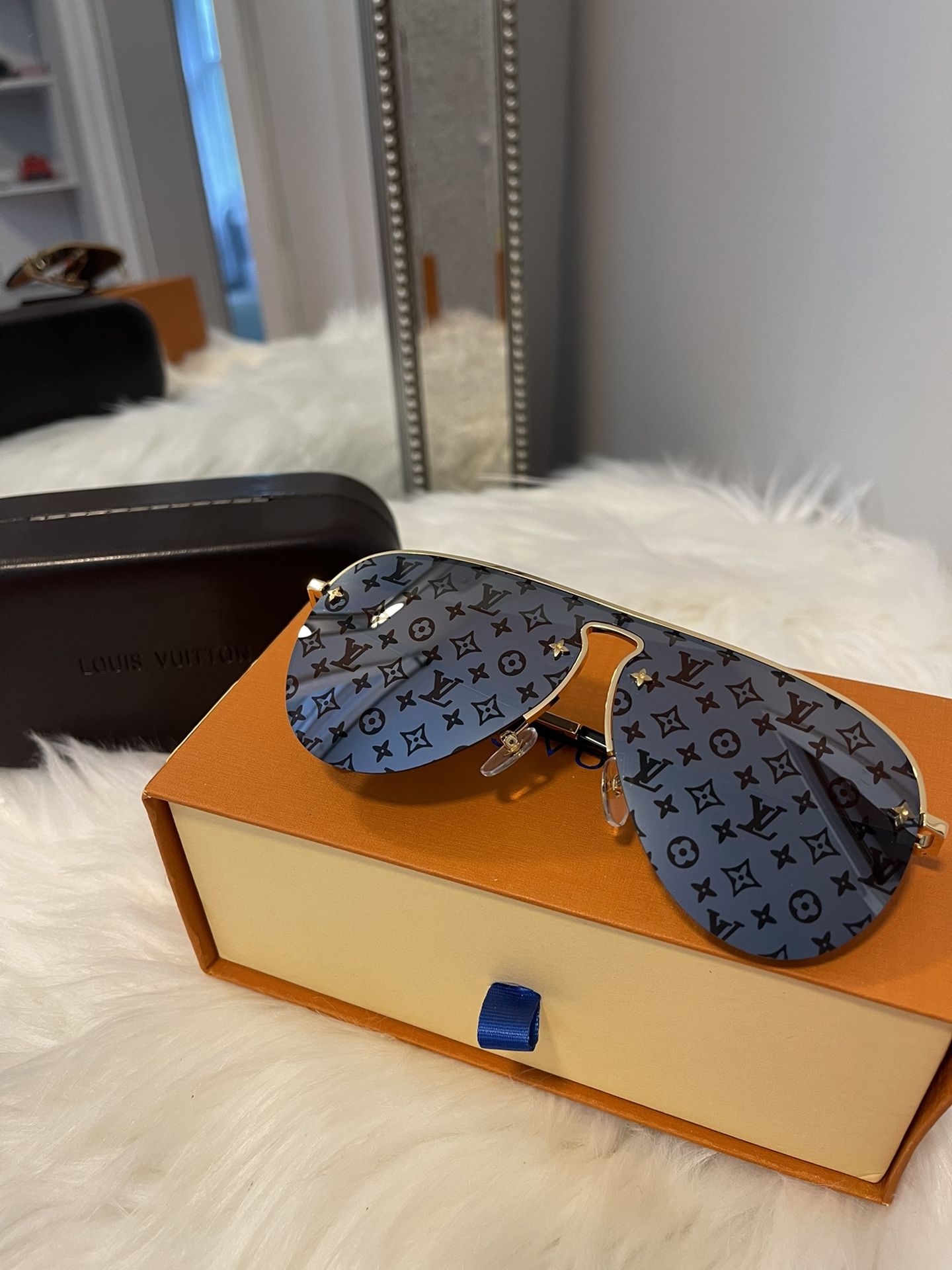 Authentic Louis Vuitton Sunglasses for Sale in Hartford, CT - OfferUp