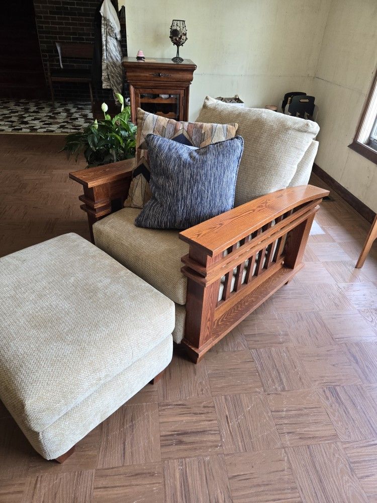 Solid Oak Living Room Set / Curio Cabinet