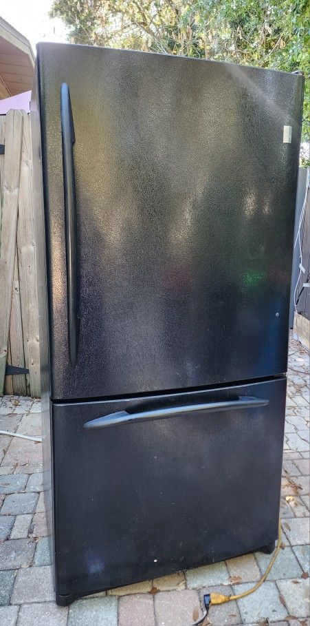 GE Profile Refrigerator 