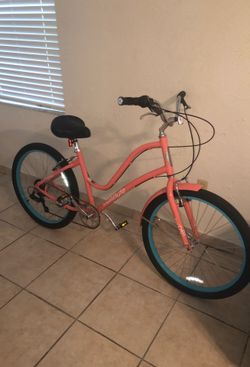 Hyper Commute Comfort Bike