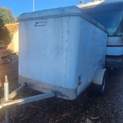 8x5 Enclosed Trailer