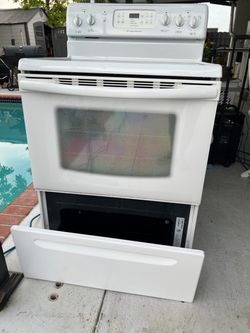 Frigidaire White Electric Range Stove