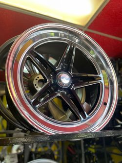 20x10” American Racing “VN514”