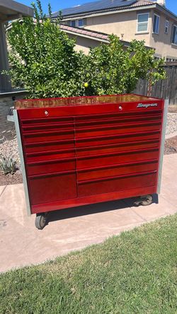 SNAP ON TOOL BOX 54” classic series KR100B