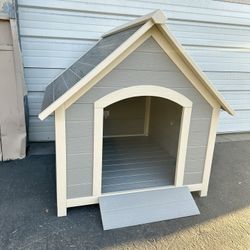 Outdoor Plastic 40.7" Large HDPS Dog House Red Dog Crate 