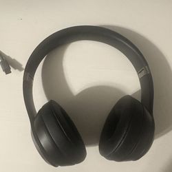 Beats Solo 4 
