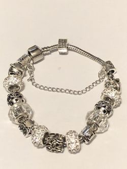 Women’s silver plated love charm bracelet 7/1/2 inch