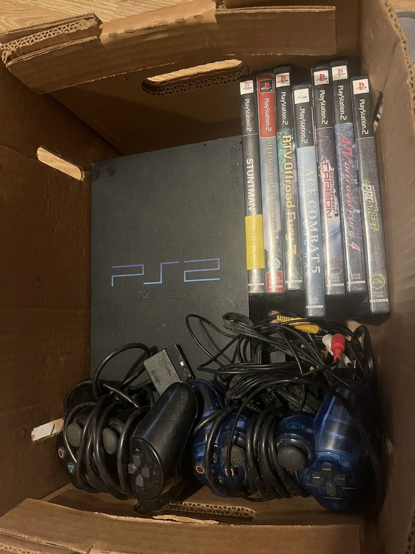 Sony Playstation 2 With Two Controls
