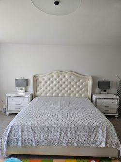 King size Bedframe and 2 night stands( no mattress)