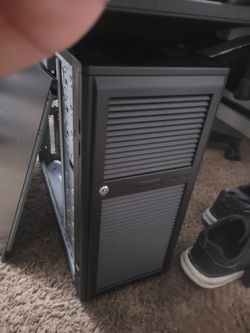 Dell Server tower + Monitor
