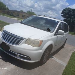 2012 Chrysler Town & Country