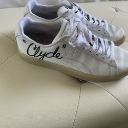 Puma  Clyde  Size 6 Leather Sneakers 