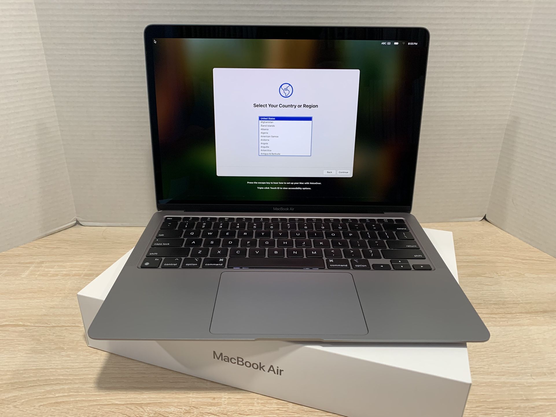$380, M1/8GB RAM/256GB SSD, 13" MacBook Air 13” (2020)
