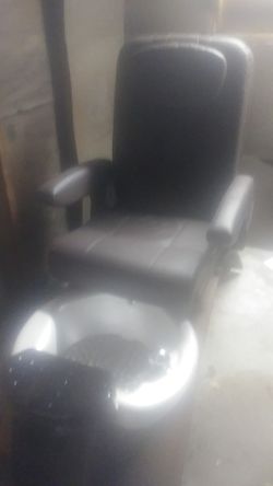 2017 Spa chairs really nice runs great got the massage mote control for $ $450