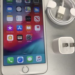 Factory unlocked apple iphone 8 plus 64 gb , store warranty 