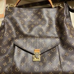 LV Work Bag for Sale in Mission Viejo, CA - OfferUp