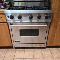 30" Viking Natural Gas Range/Oven Circa '06