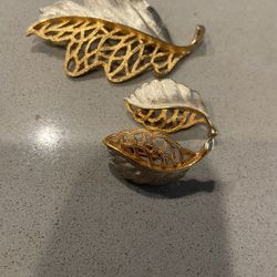 Set Of  Brooch And Earrings 