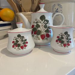 Vintage strawberry tea set