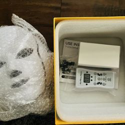 Led Face Mask Light Therapy, Red Light Therapy for Face, 7-1 Colors LED Facial Skin Care Mask  Brand new   Only pickup