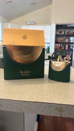 Nudo green iris perfume