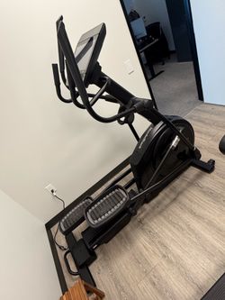 NordicTrack AirGlide 14i Elliptical