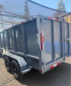 Smooth dump trailer