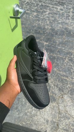Travis Scott black phantoms