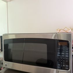 GE Stainless Steel Countertop Microwave 