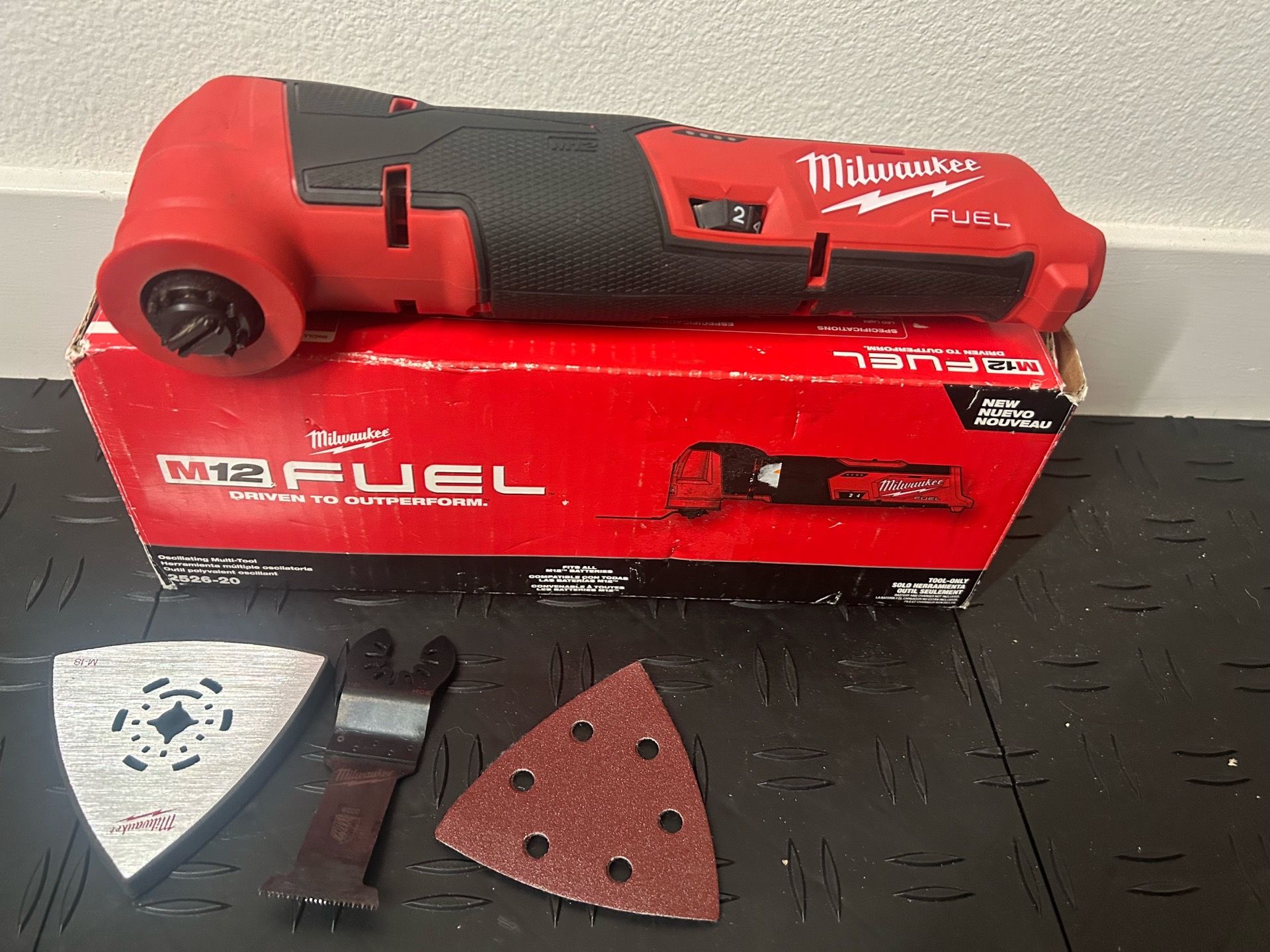 Milwaukee M12 FUEL 12V Lithium-lon Cordless Oscillating Multi-Tool (Tool-Only)