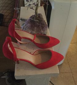Red size 8 heels