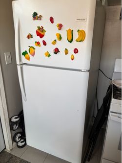 Used refrigerator Frigidaire