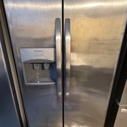 Frigidaire Refrigerator Width 33