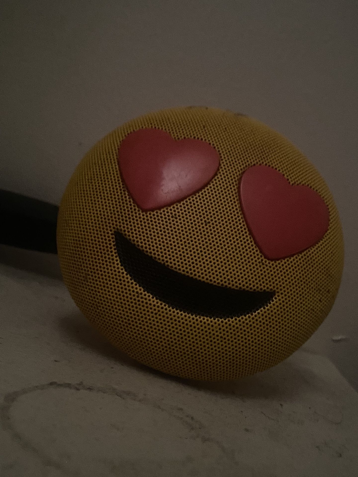 Jamoji Luv Struck Speaker (Bluetooth Speaker)